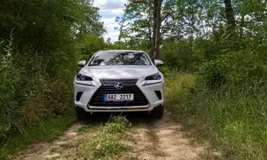 Recenze & testy: Lexus NX 300h: Protistresové cvičení