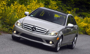 Ptejte se: Ptejte se: Prémiový sedan za 250 tisíc