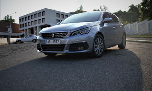 Recenze & testy: Peugeot 308 1.5 BlueHDi: Naftový revolucionář