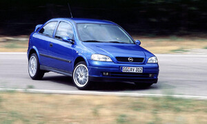 Bazarový snílek, Recenze & testy: Hrdinové za babku: Opel Astra OPC 1