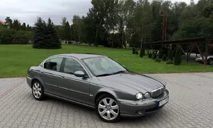 Jaguar X-Type 3.0 V6 - Za volantem opovrhovaného levobočka