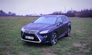 Recenze & testy: Lexus RX 450h L: Hlavně v klidu