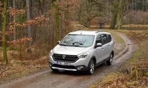 Dodávkář, Recenze & testy: Dacia Lodgy Stepway 1.6 sCe: Hrníček od peří