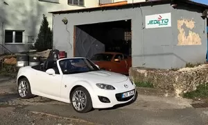 Autíčkářova garáž: Autíčkářova garáž: MX-5 NCFL 2.0 a přípravy na blížící se MX-5 Cup