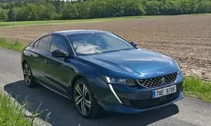 Recenze & testy: Peugeot 508 GT 225 EAT8: Střední třído, neodcházej!