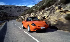 Autíčkář na lovu: Nejdostupnější zajímavé roadstery na letošní léto