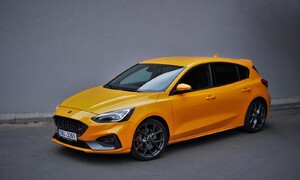 Recenze & testy: Ford Focus ST 2.3 Ecoboost: Návrat na výsluní