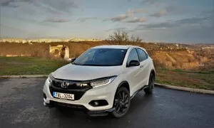 Recenze & testy: Honda HR-V 1.5 VTEC Turbo Sport: Otázka specifikace