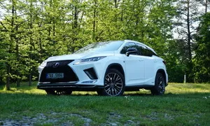 Lexus RX 450h F Sport: Osobní terapeut