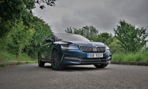 Recenze & testy: Škoda Superb Combi 2.0 TDI L&K: Společník pro každý den