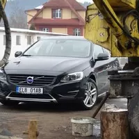 Volvo V60 D6 AWD Plug-in Hybrid 2014