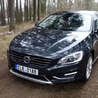 Volvo V60 D6 AWD Plug-in Hybrid 2014