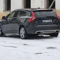 Volvo V60 D6 AWD Plug-in Hybrid 2014