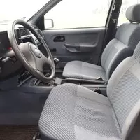 Ford Sierra 2.0i CL – Tatínkův nový pojízdný gauč