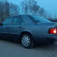 Rockeho recenze /// Mercedes-Benz W124 400E & 250D