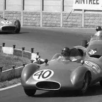 Jack Brabham při svém debutu ve Formuli 1, Aintree, 1955