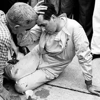 Vysílený Brabham v cíli, Sebring, 1959