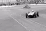 Brabham s Cooperem T53 na okruhu v Oportu, 1960