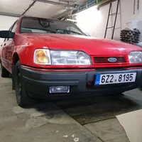červený pásek nasazený