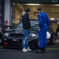 Od strachu z řízení k lásce k autům - závody