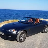 Kupte si cabrio, je to skvělý a budete nadšeni. Nebo ne? Čtyři roky s MX-5 NB/NC.