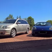 Raspbyho bývalky – Část poslední: Současnost (Toyota Avensis)