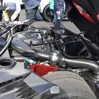 Zde pohled na schovanou 7.0 V12