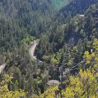 Sjezd do Oak Creek Canyonu
