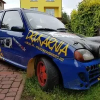 Nekompromisní závoďák