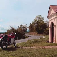 Nová Jawa na cestě na Balkán
