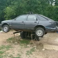 Je čas si Sierru zvednout a mrknout na podvozek