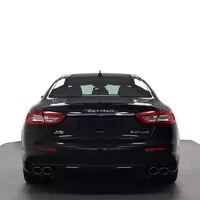 Maserati Quattroporte vs. Zlý nový svět