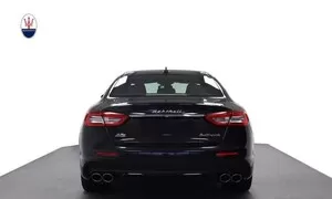 Maserati Quattroporte vs. Zlý nový svět