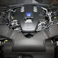 Maserati Quattroporte vs. Zlý nový svět