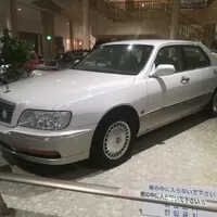 Mitsubishi Proudia. Neopovrhujem luxusom, óóó nie...