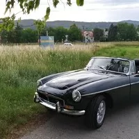 MG B, aneb ako spraviť za jeden deň z Red 1.8 → Green V8