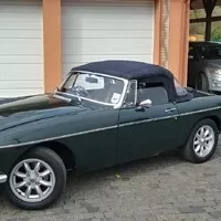 MG B, aneb ako spraviť za jeden deň z Red 1.8 → Green V8