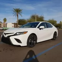 Toyota Camry SE - Hlavně neurazit