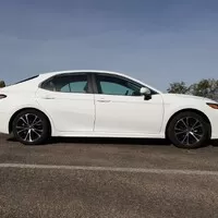 Toyota Camry SE - Hlavně neurazit