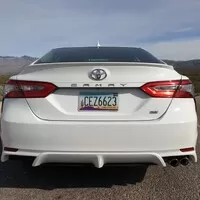 Toyota Camry SE - Hlavně neurazit
