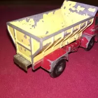 Hotwheels, sypač a Anglie, aneb neusnul jsem na vavřínech...