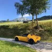 Hitparáda nejdebilnějších frází automobilových novinářů podle Kraba