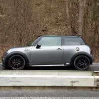 Hitparáda nejdebilnějších frází automobilových novinářů podle Kraba