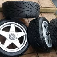 Federal 595 RS-R: Euforie z letních gum