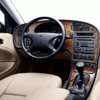 Saab 9-5 interiér
