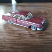 Lesney´s No.53 - Mercedes 200 SE