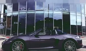 Prodej aut jako práce snů a Porsche jako auto snů?