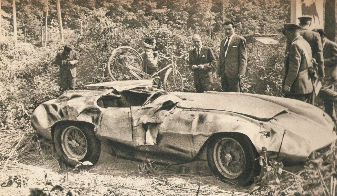 Vrak Ascariho vozu v Monze 1955