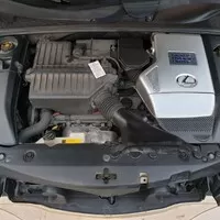 Lexus RX 400h – zdivočelý trolejbus