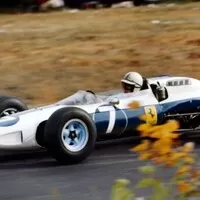 Poslední dva závody sezóny 1964 odjely vozy Ferrari v netradičním zbarvení.